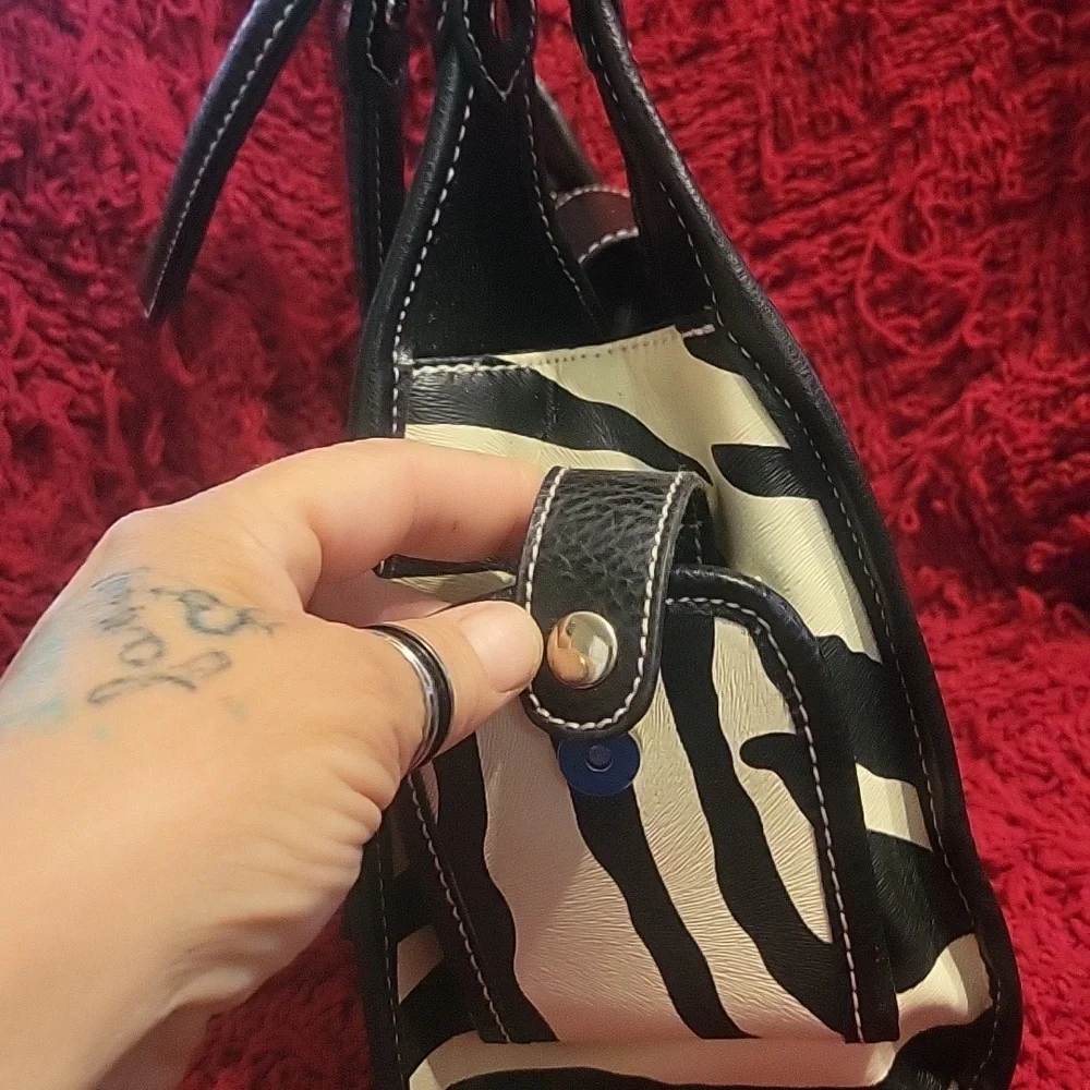 Purse - Picture 2 of 4
